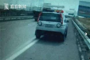 司机下车吃瓜,一瞬间的趣味瞬间